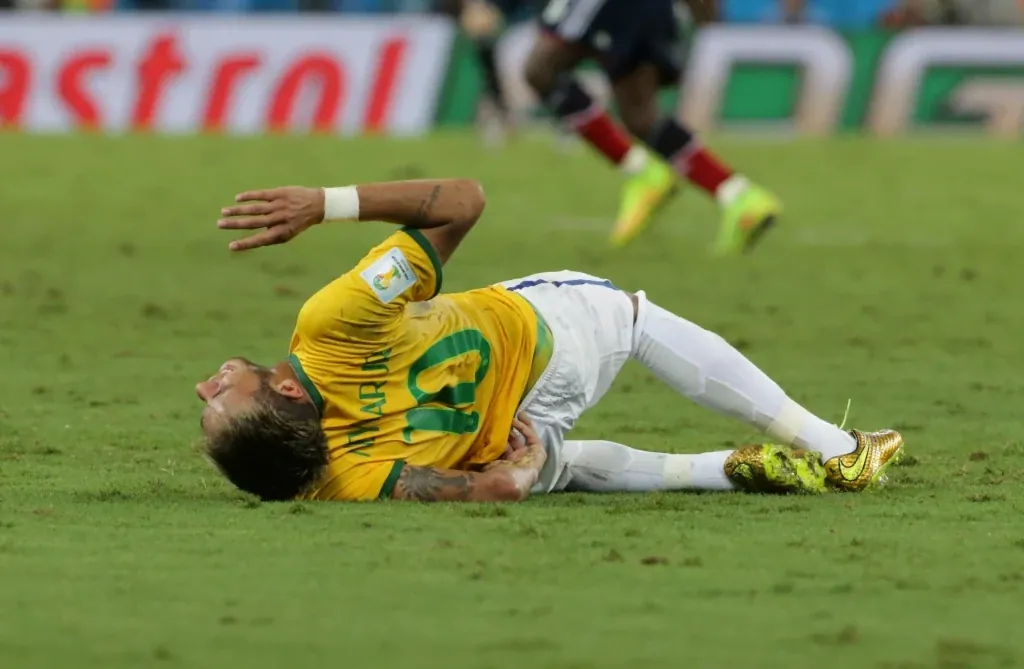 Football player on the pitch, subject of the interview about Neymar's injury
